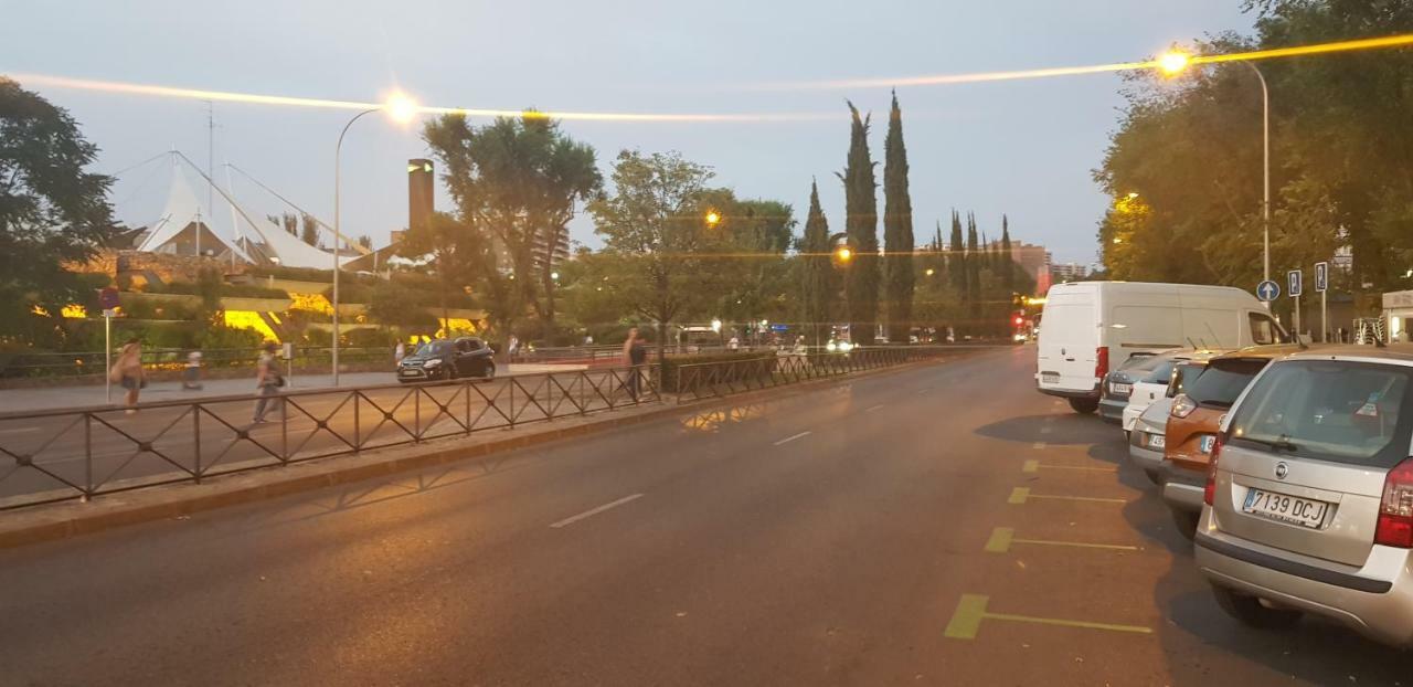 Apartamentos La Vaguada Suites Madrid Dış mekan fotoğraf
